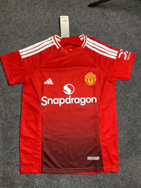 Manchester United 2024/25 Home jersey Bd Premium Editions